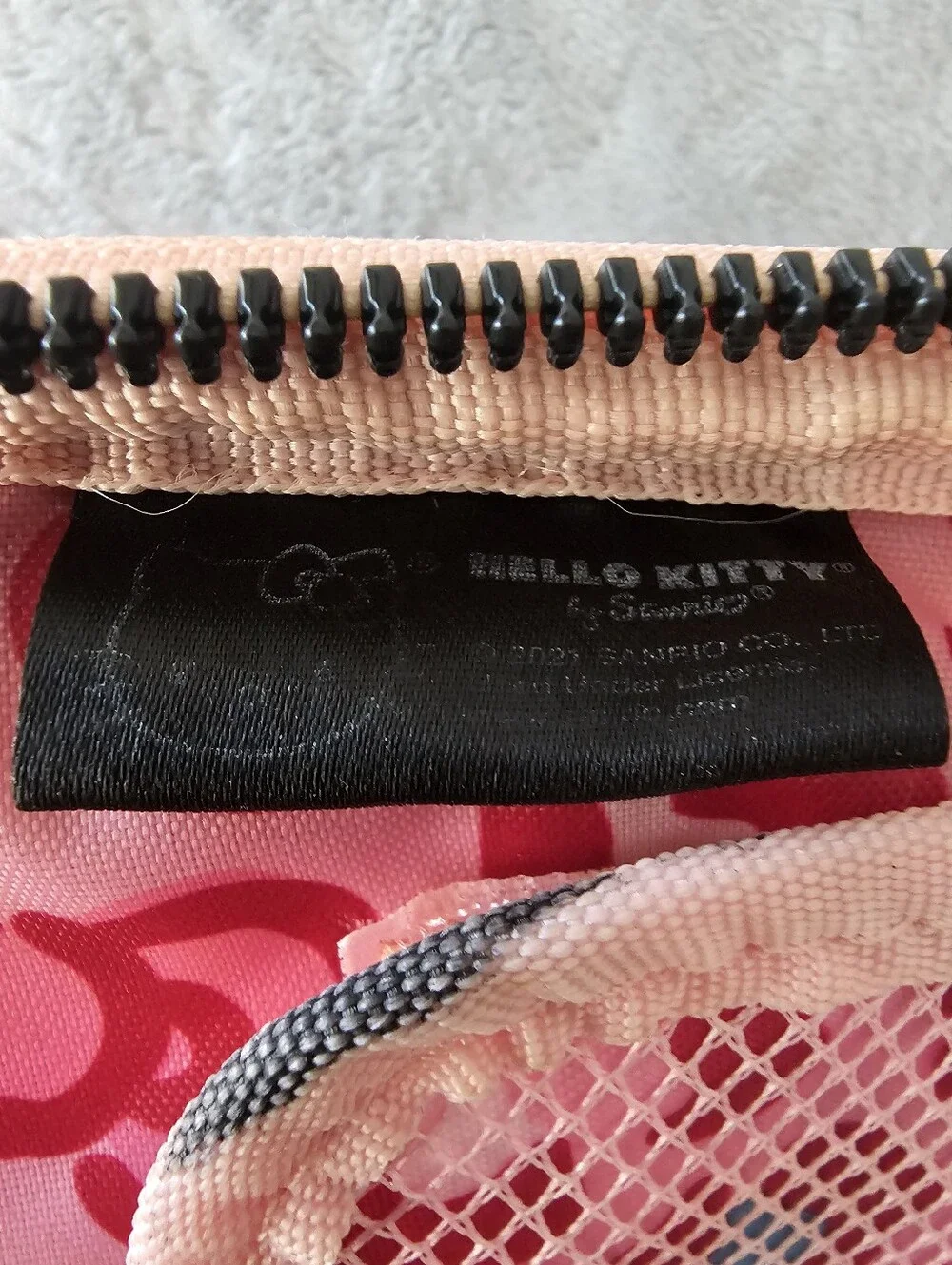 Impression Vanity Makeup Bag with Faux Leather, Hello Kitty Travel Toiletry Bag
